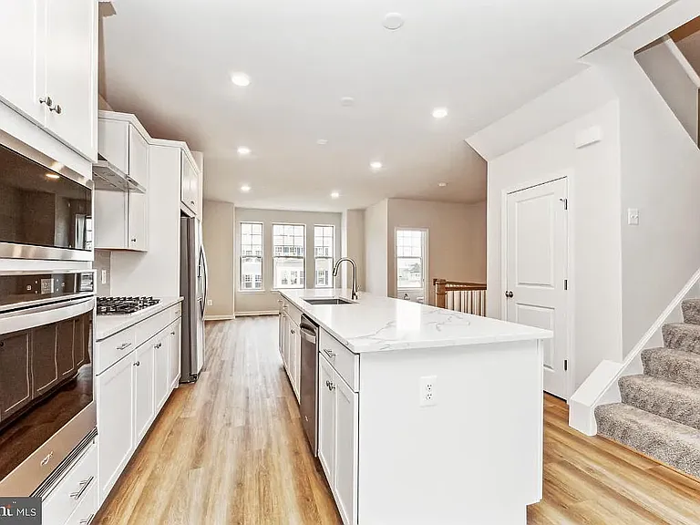 9304 Barnes Loop — Photo 23