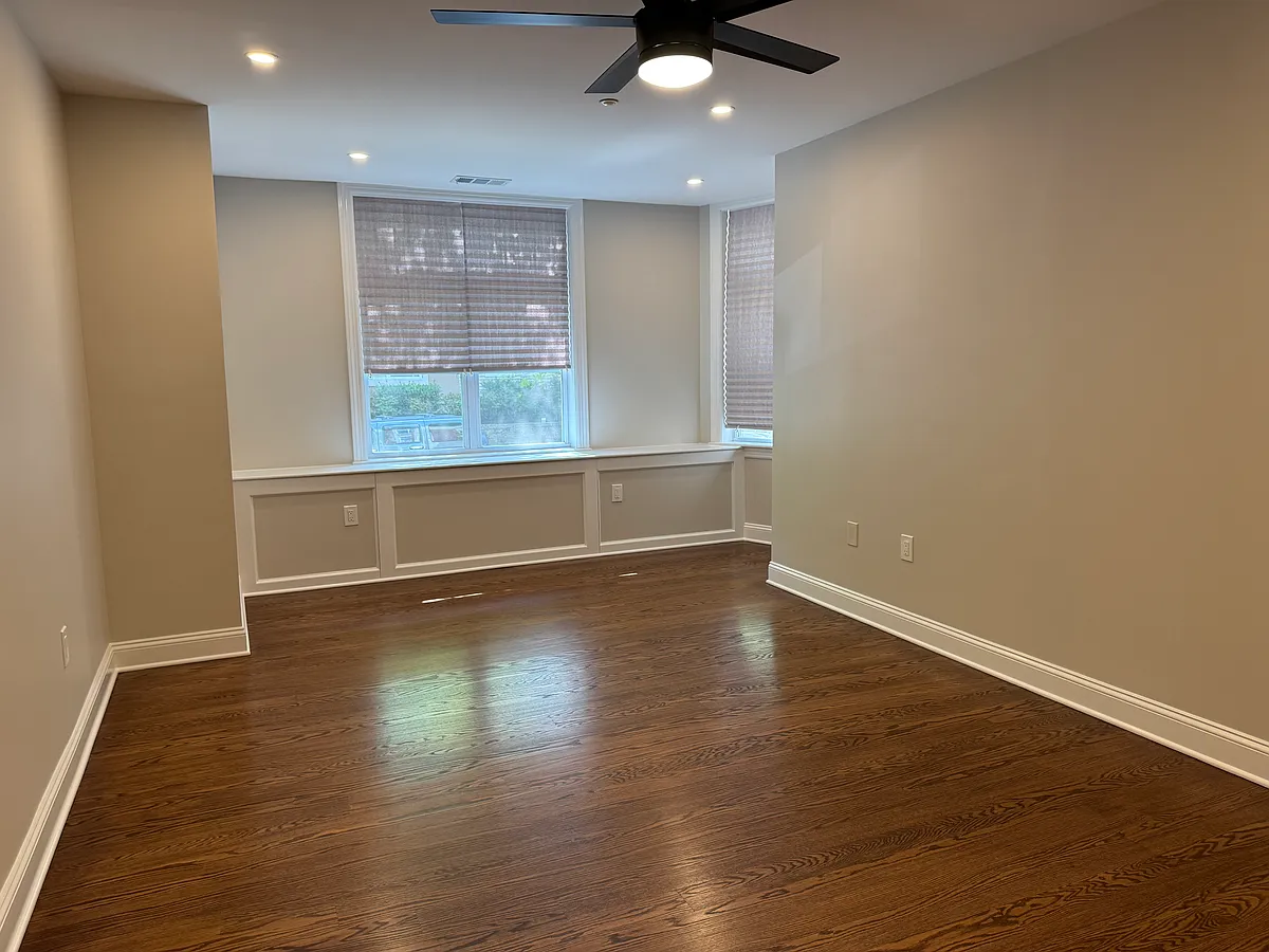 Building Photo - 3111 Leeward Dr