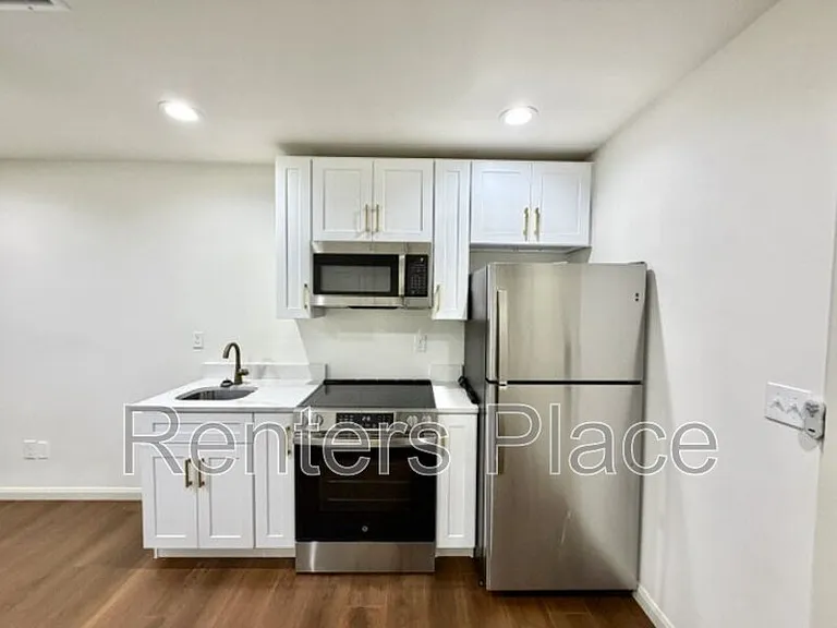 1140 S Quincy Ave #1-B — Photo 3