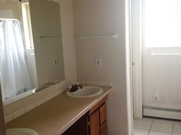 5th image of 3683 Iris Ave