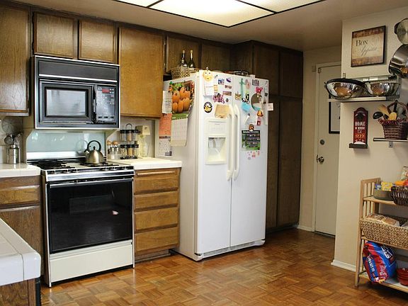4th image of 1974 E Lynwood Dr APT 2D