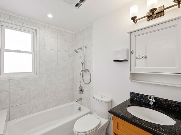 3rd image of 1803 Louvaine Dr
