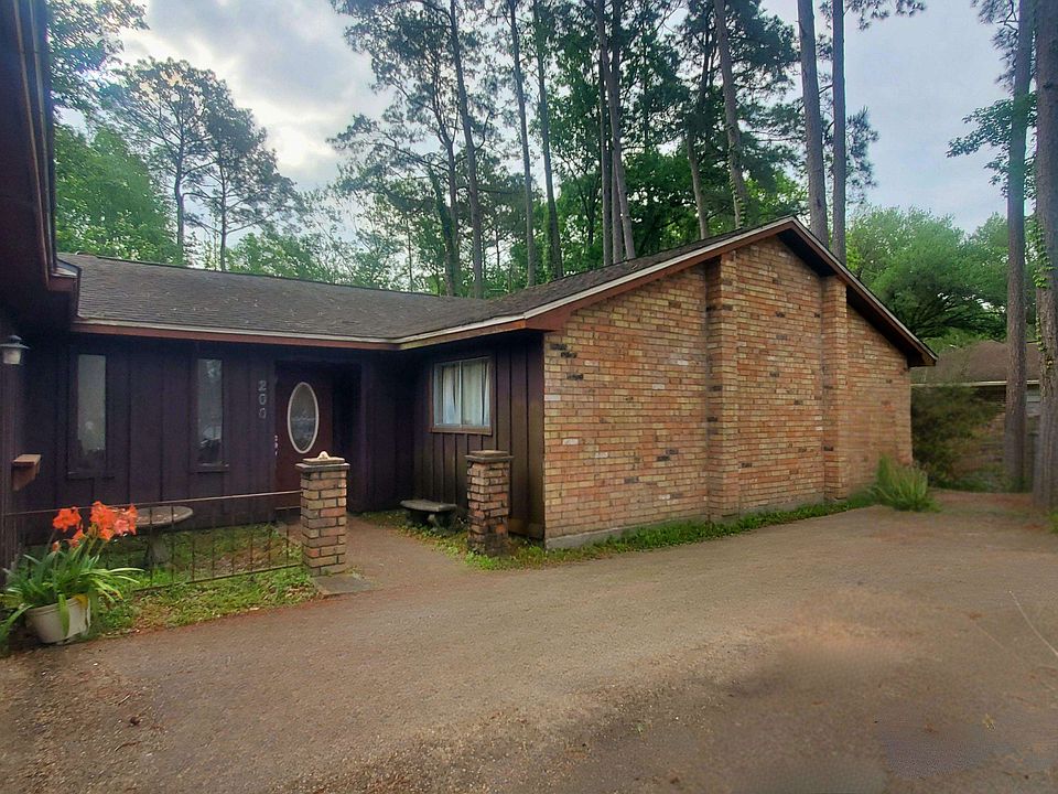 1st image of 200 El Pinto Dr