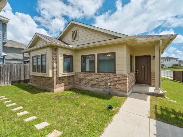 2947 Brand Iron Dr, San Marcos, TX 78666