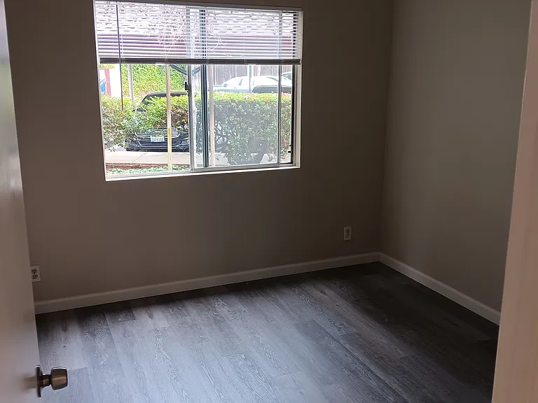 6104 Civic Terrace Ave #B — Photo 9