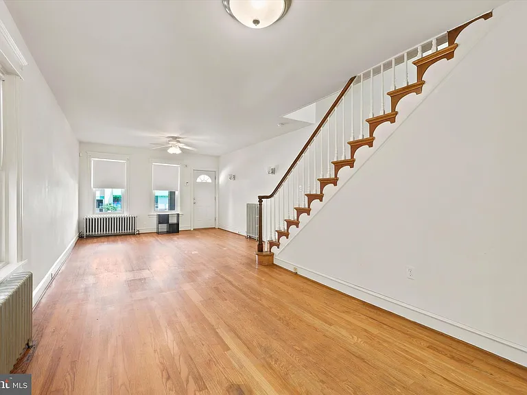 832 N Union St — Photo 4