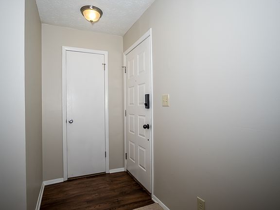 4th image of 408 Smokerise Cir SE #408