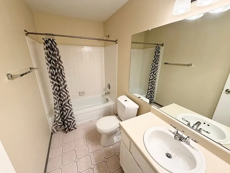 337 Wright St #302 — Photo 18
