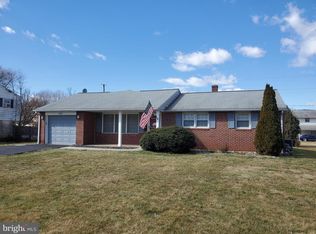 310 Laurelwood Dr, Douglassville, PA 19518