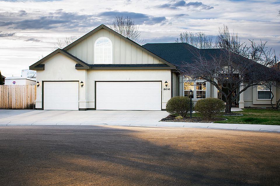 1st image of 8010 S Diego Way