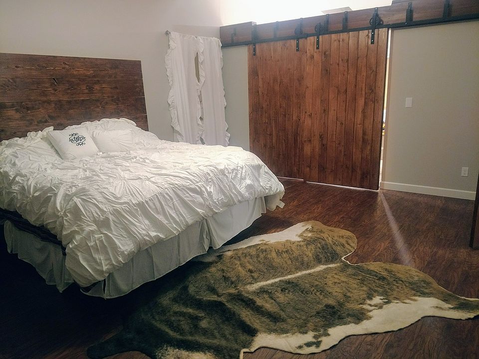 1st image of 1203 Pine Ct