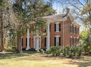 495 Salem Ave, Holly Springs, MS 38635