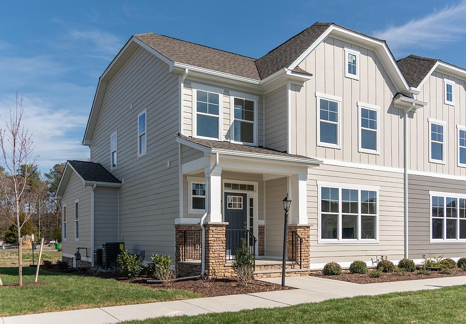 1st image of 216 Lauradell Rd #92