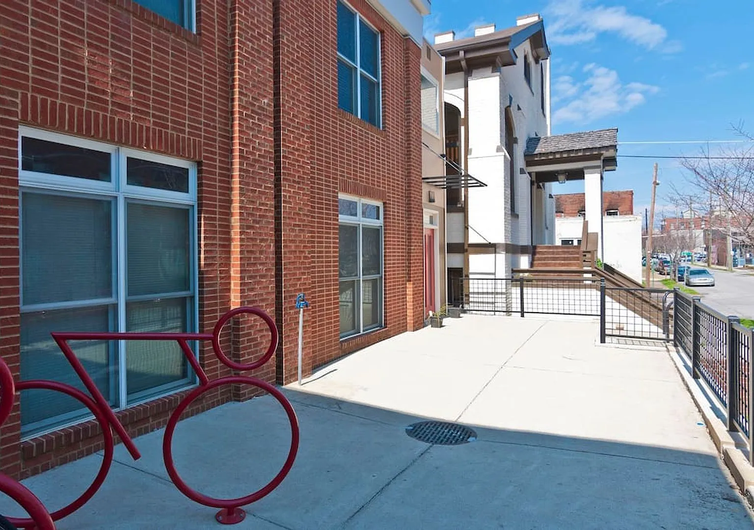 Williams Street Apartments — Photo 1