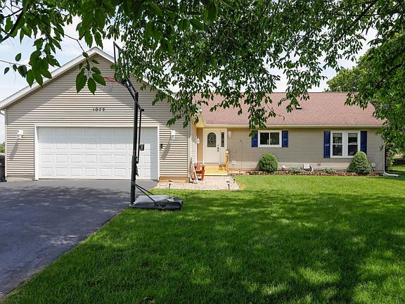 1075 Sir Knight Rd-102