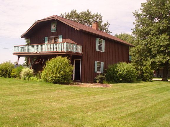2nd image of 932 Arrowhead Dr