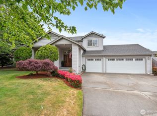2433 18th St SE, Puyallup, WA