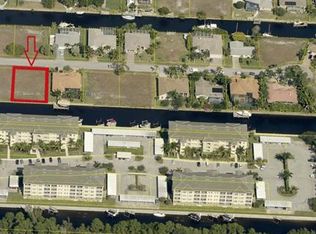 2036 Ottersrest Ln, Cape Coral, FL 33990