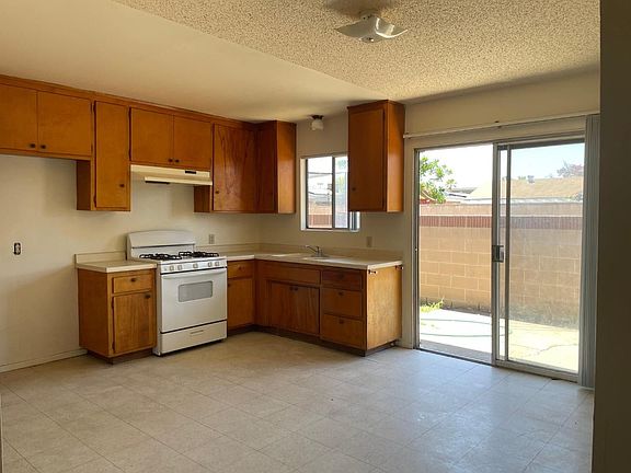 5th image of 520 W Colorado Ave #15