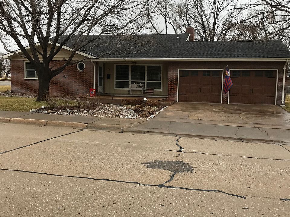1st image of 2928 Willow St