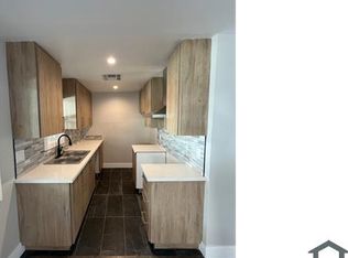 6948 Vesper Ave #17, Van Nuys, CA 91405