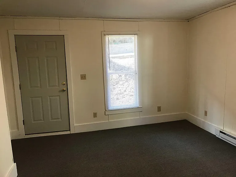 330 Elizabeth St — Photo 11