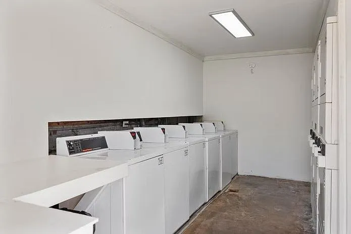 Townhomes at South Highlands — Photo 36