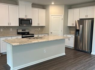 208 Brook Farm Ln #74, Fuquay Varina, NC 27526