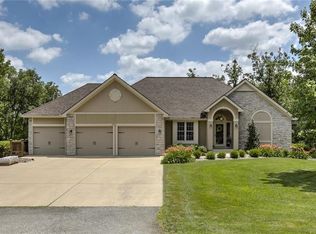 14775 Timber Ln, Bonner Springs, KS 66012