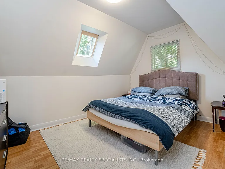 1233 Mississauga Rd — Photo 16
