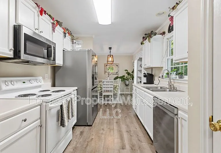 1608 Rogers Pointe Ln — Photo 9