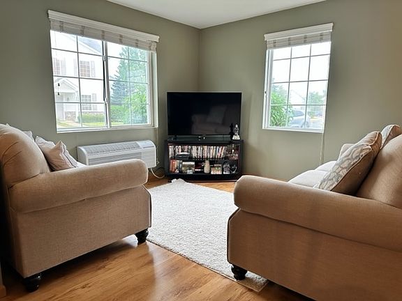 5th image of 1909 Silverstone Dr #1909