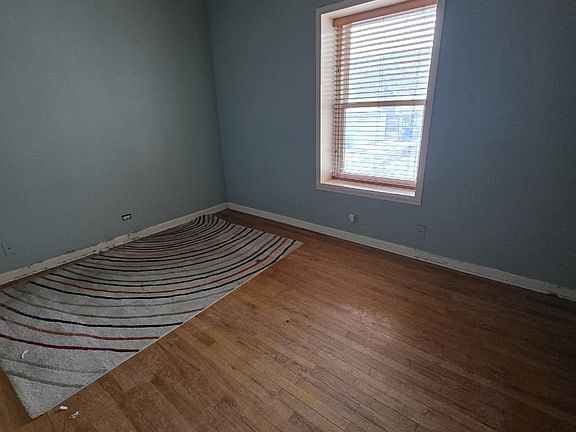 3rd image of 4849 N Ravenswood Ave APT 1S