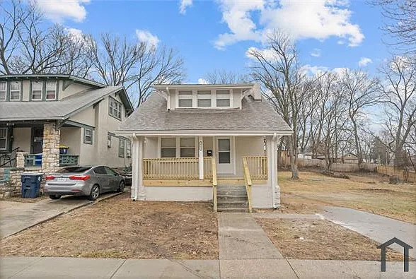 2713 Elmwood Ave — Photo 1