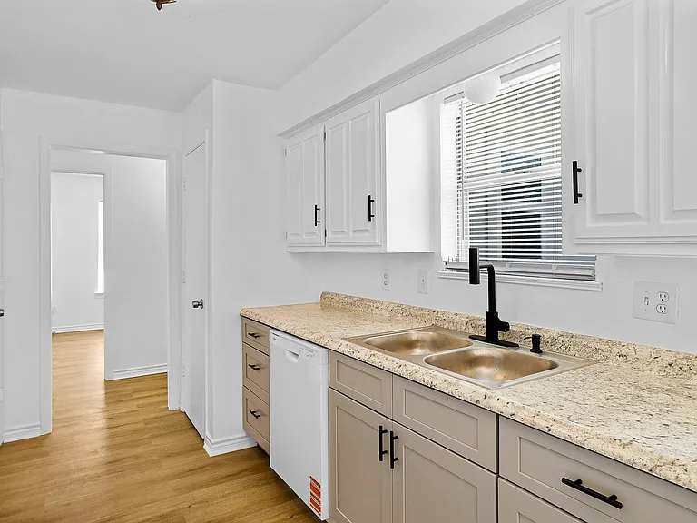 2604 Danny Ln — Photo 10