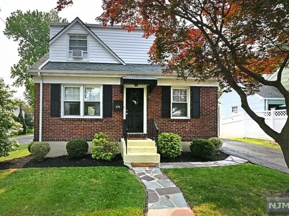 828 Palmer Ave, Maywood, NJ 07607