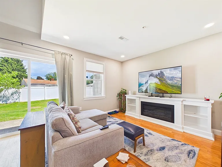 70 Endicott St #405 — Photo 6