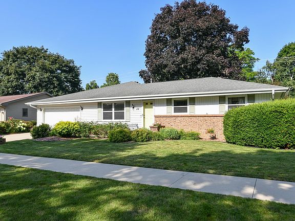 2nd image of 44 S Sumac Dr