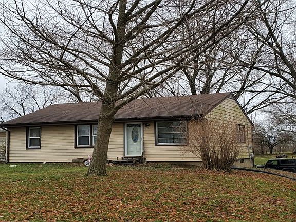 2nd image of 205 Monterey Dr