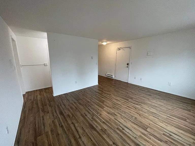 301 Apartments in the heart of Beacon Hill — Photo 37