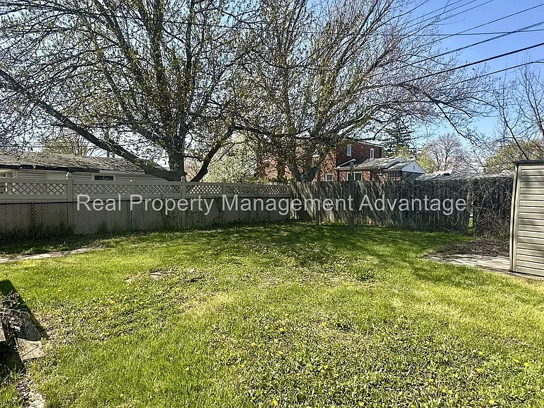 18731 Meier St — Photo 15