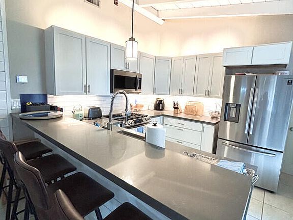 4th image of 124 S Hammock Rd