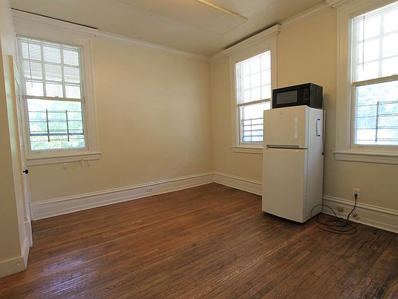 5th image of 6818 Quincy St APT 1F