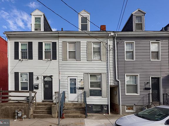 2nd image of 615 Vander Ave