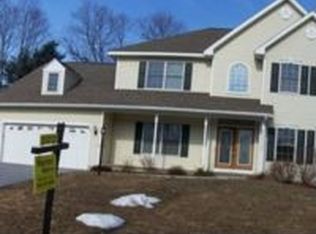 4 Ryan Ct, Clifton Park, NY 12065