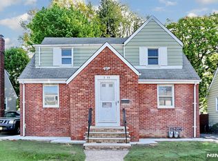 2-33 31st St, Fair Lawn, NJ 07410
