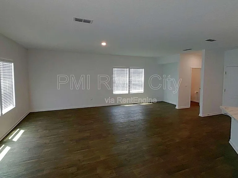 2232 Setting Sun Way — Photo 5