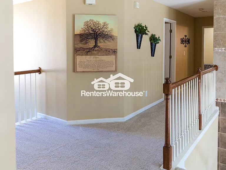 1900 Enfield Ct — Photo 32