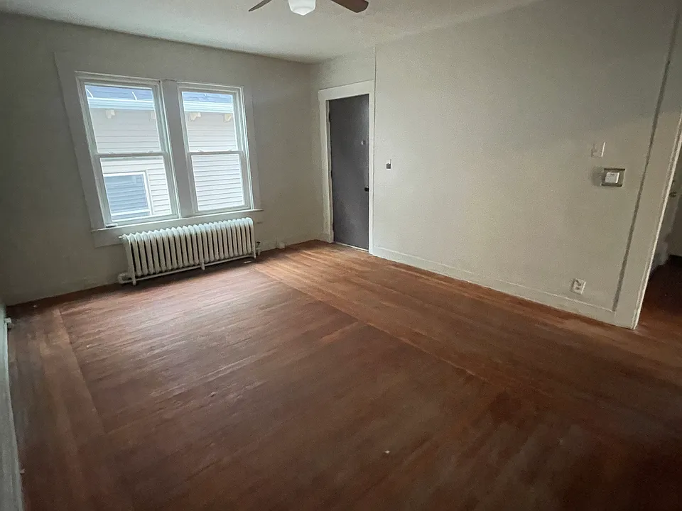 128 Cooke St #2