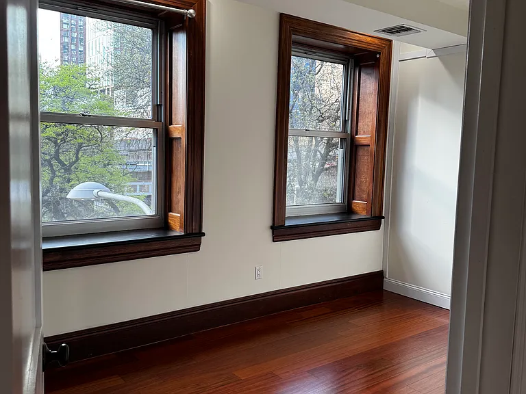 411 W 39th St #5 — Photo 8